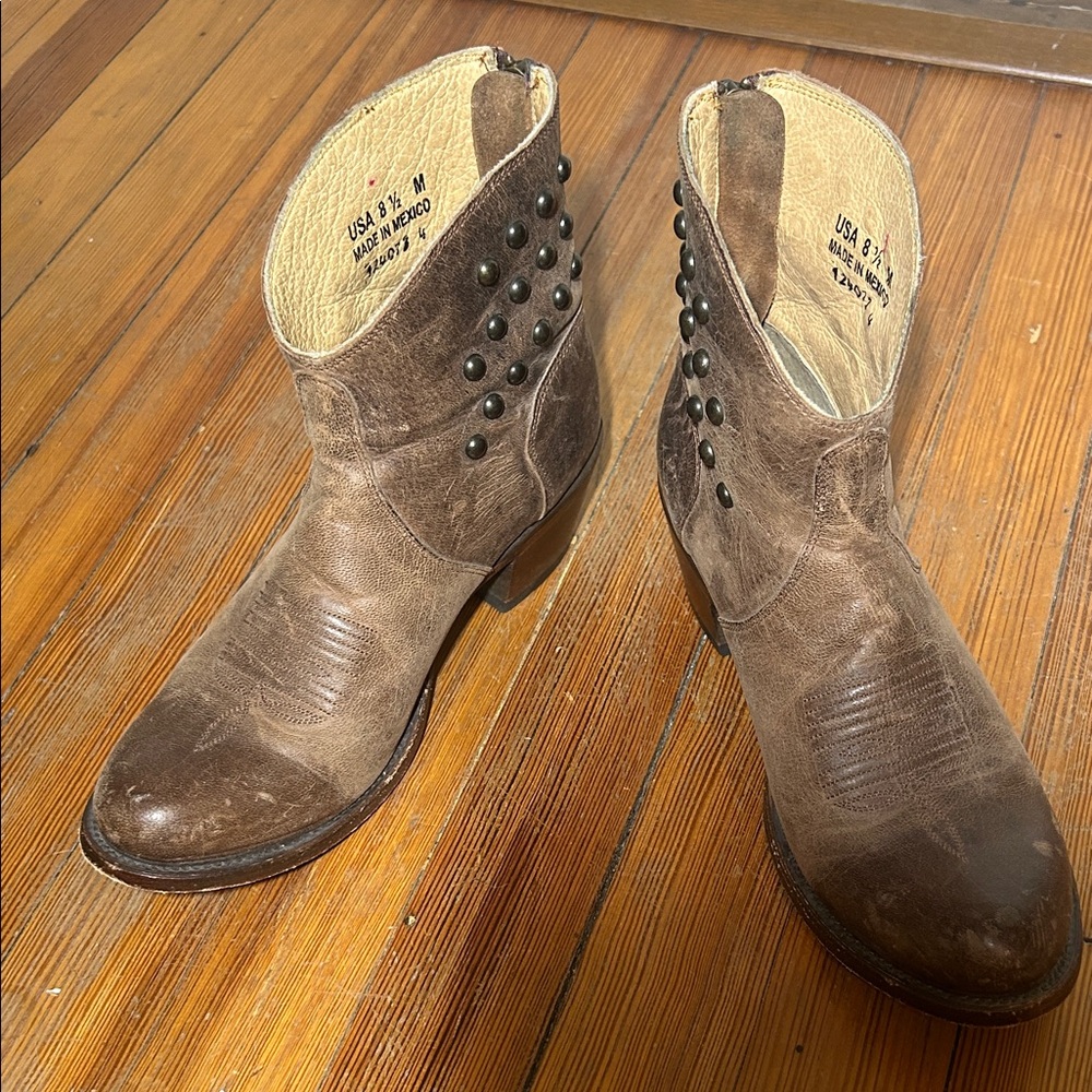 Shyanne Genuine Leather Short Cowboy Studded Boots